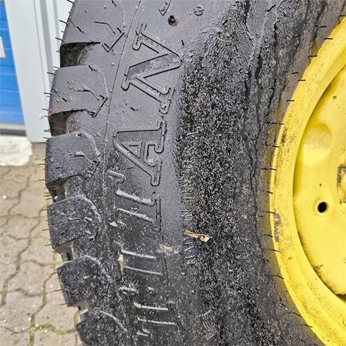 John Deere 2 styk - Трактор: фото 4 John Deere 2 styk - Трактор: фото 4