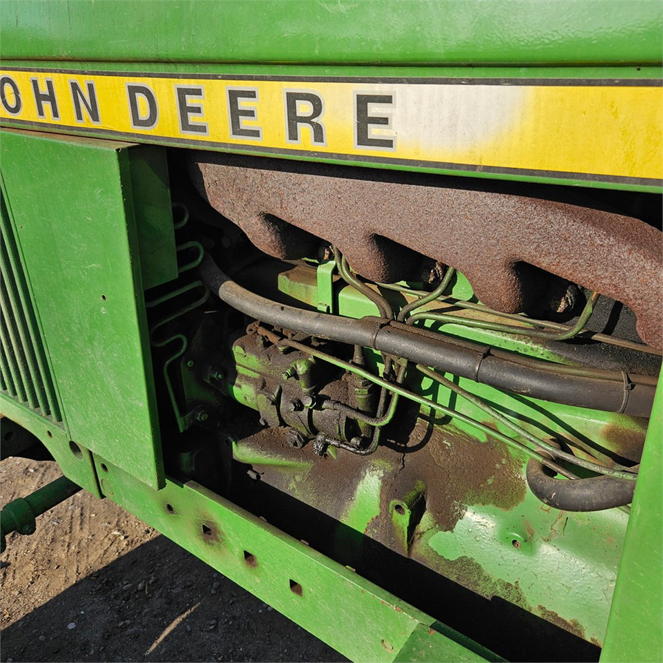 Трактор John Deere 2040: фото 19