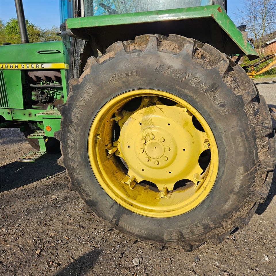 Трактор John Deere 2040: фото 28