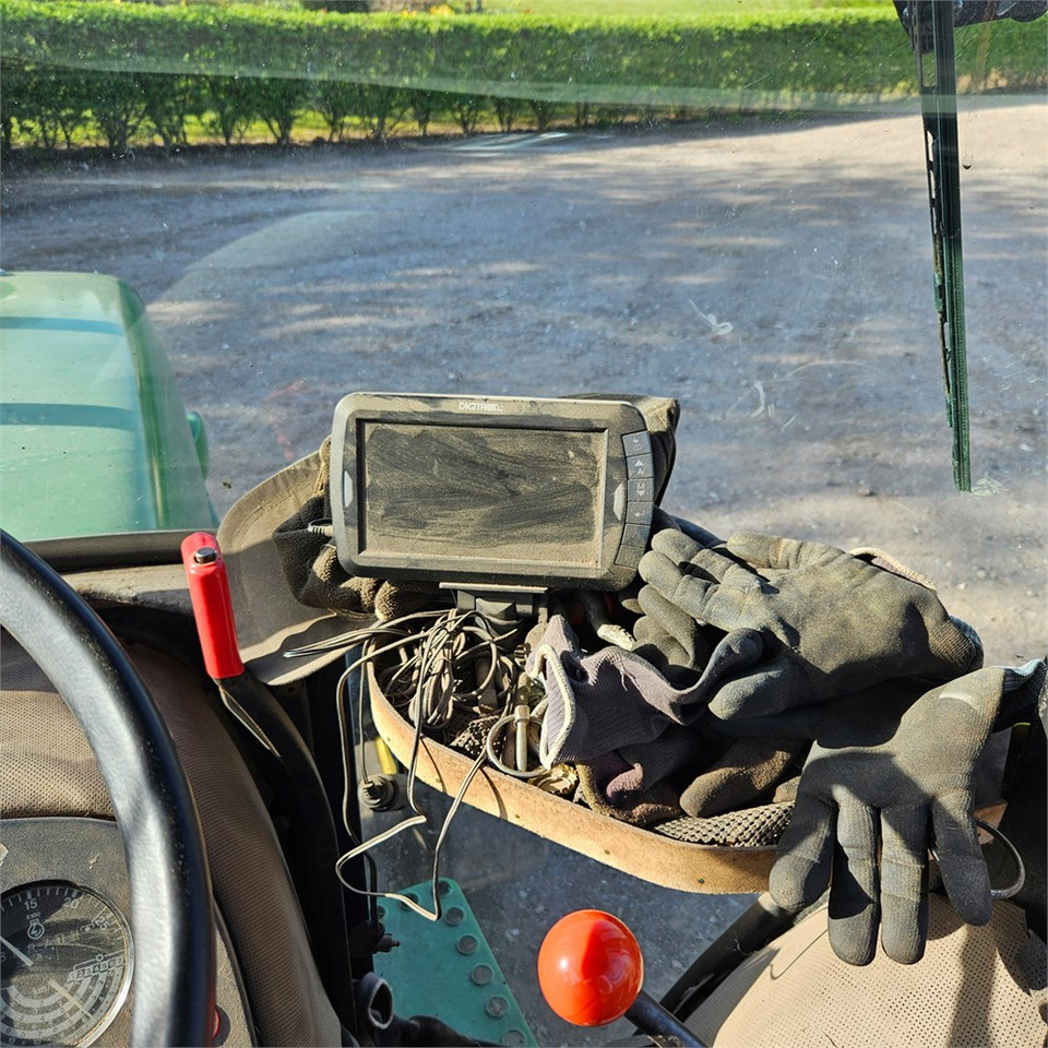 Трактор John Deere 2040: фото 14