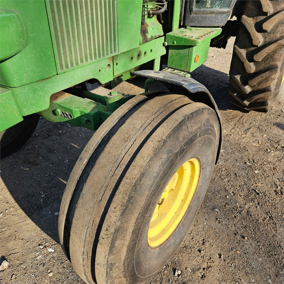 Трактор John Deere 2040: фото 24