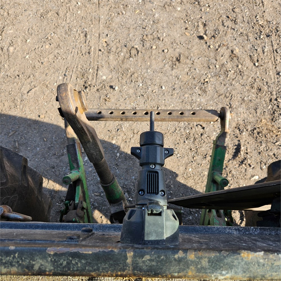 Трактор John Deere 2040: фото 18