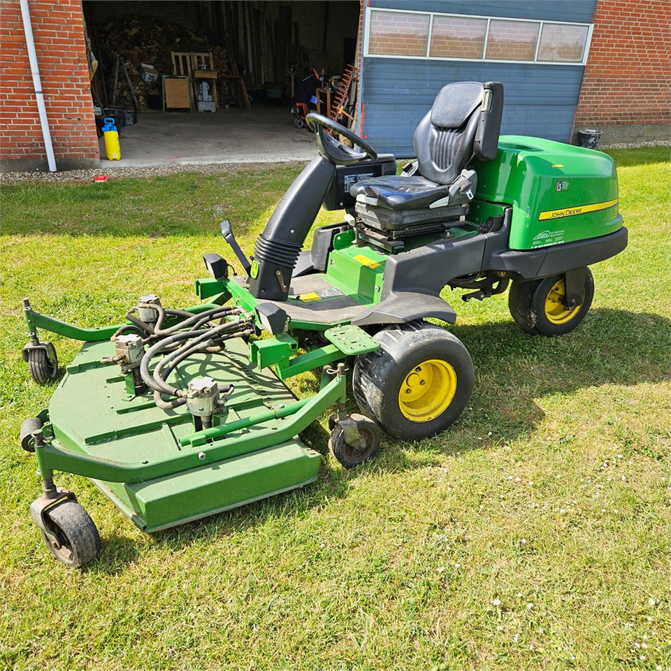 John Deere 2500B PrecisionCut - Газонокосилка: фото 1 John Deere 2500B PrecisionCut - Газонокосилка: фото 1