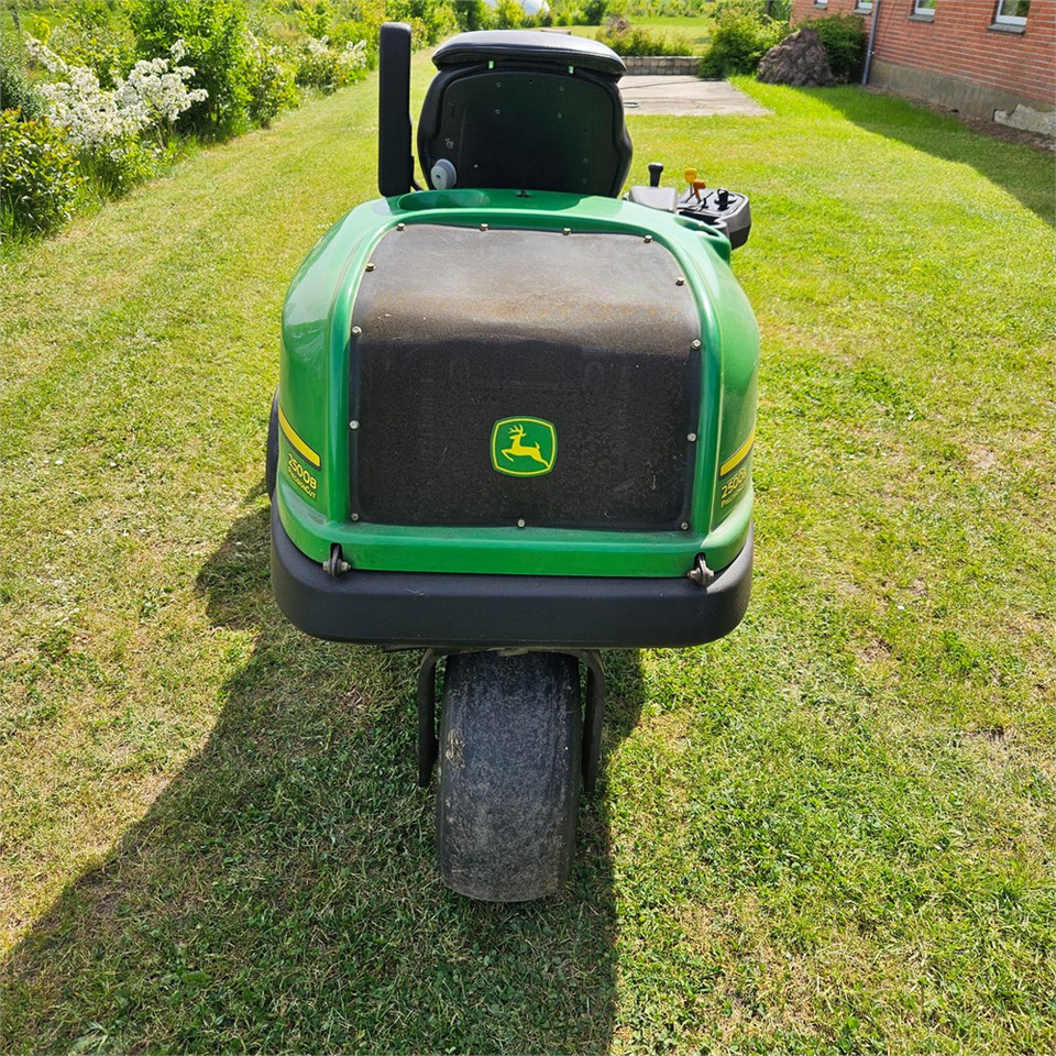 John Deere 2500B PrecisionCut - Газонокосилка: фото 5 John Deere 2500B PrecisionCut - Газонокосилка: фото 5