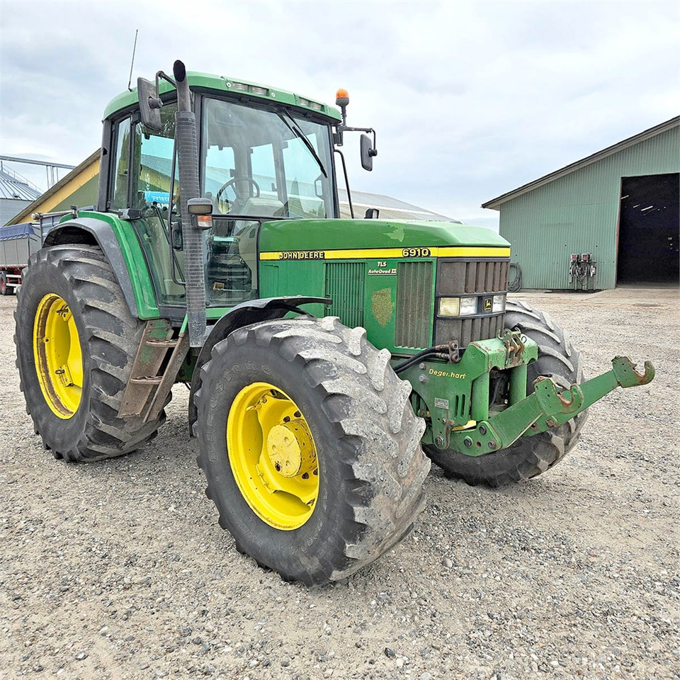 John Deere 6910 - Трактор: фото 5 John Deere 6910 - Трактор: фото 5