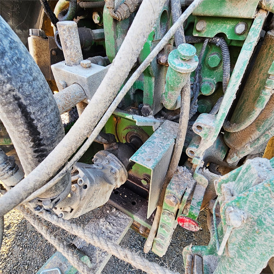 Трактор John Deere 7280 R: фото 42 Трактор John Deere 7280 R: фото 42