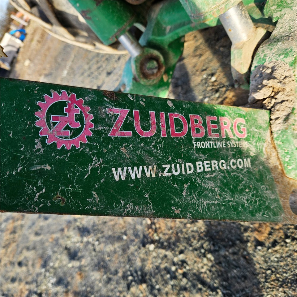 Трактор John Deere 7280 R: фото 35 Трактор John Deere 7280 R: фото 35