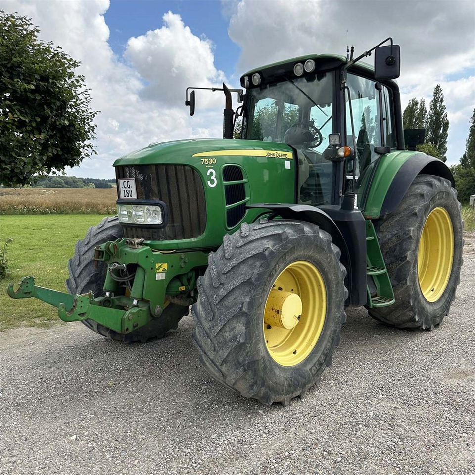 John Deere 7530 - Трактор: фото 2 John Deere 7530 - Трактор: фото 2