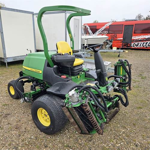 John Deere 7700 Precisioncut - Газонокосилка: фото 3 John Deere 7700 Precisioncut - Газонокосилка: фото 3