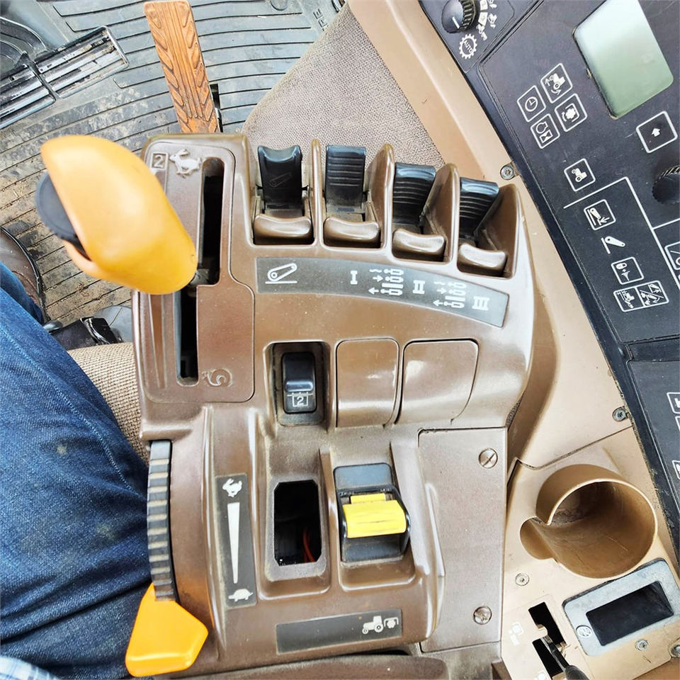 Трактор John Deere 7930: фото 12