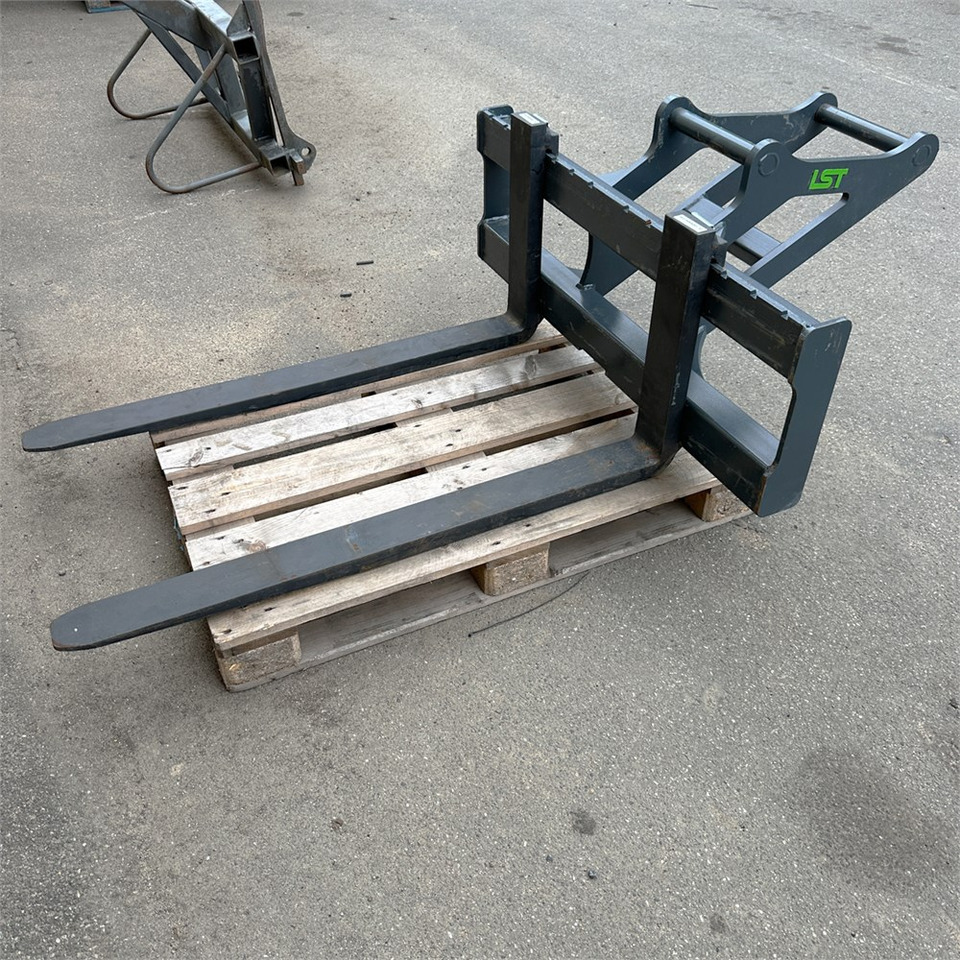 LST Pallet Fork Frame CBS45 - Вилы: фото 1 LST Pallet Fork Frame CBS45 - Вилы: фото 1