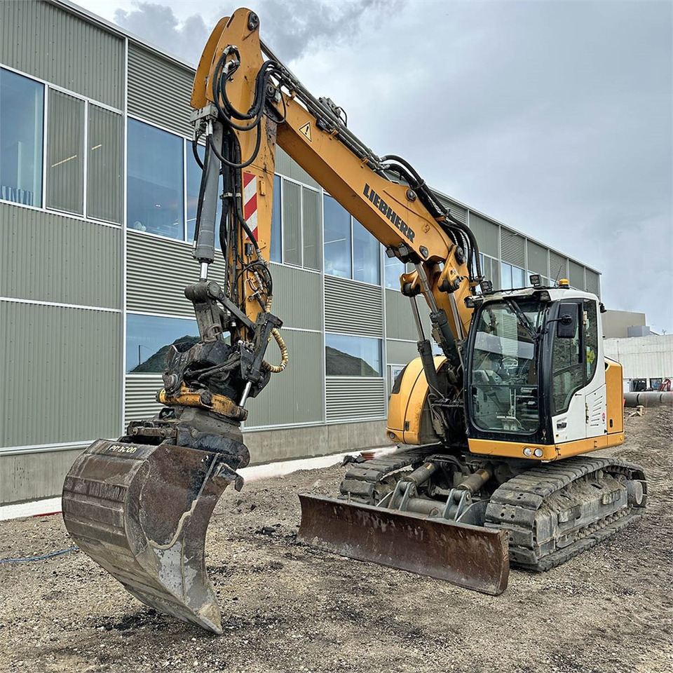 Liebherr R914 Compact Litronic - Мини-экскаватор: фото 3 Liebherr R914 Compact Litronic - Мини-экскаватор: фото 3