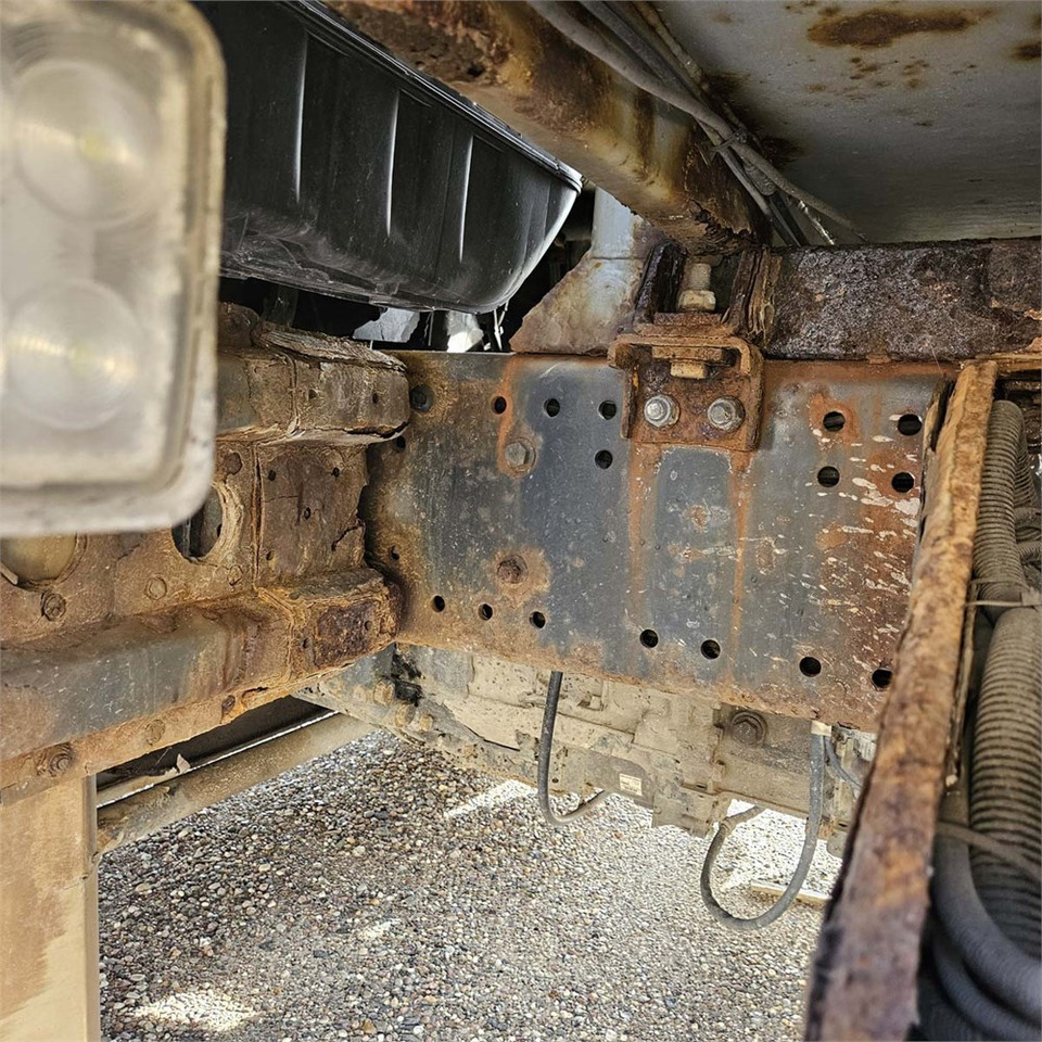 Грузовик с закрытым кузовом MAN Tg a 26.350: фото 25 Грузовик с закрытым кузовом MAN Tg a 26.350: фото 25