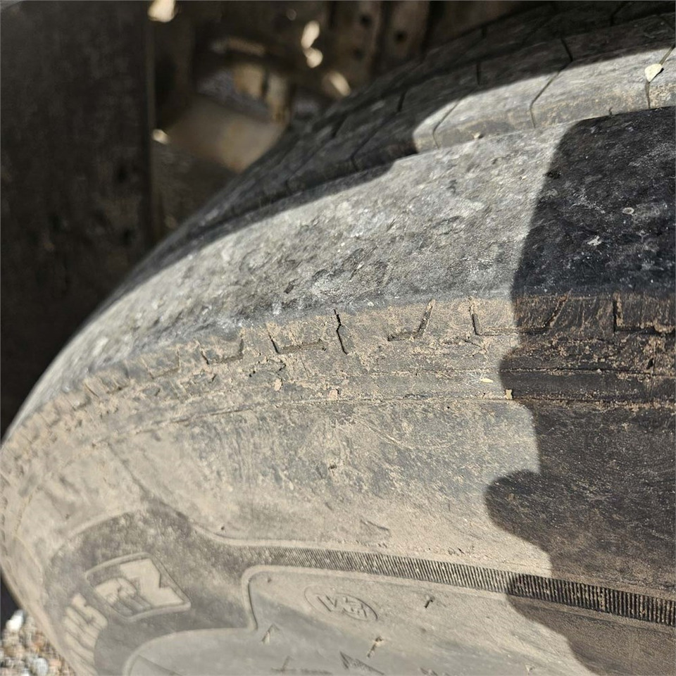 Грузовик с закрытым кузовом MAN Tg a 26.350: фото 34 Грузовик с закрытым кузовом MAN Tg a 26.350: фото 34