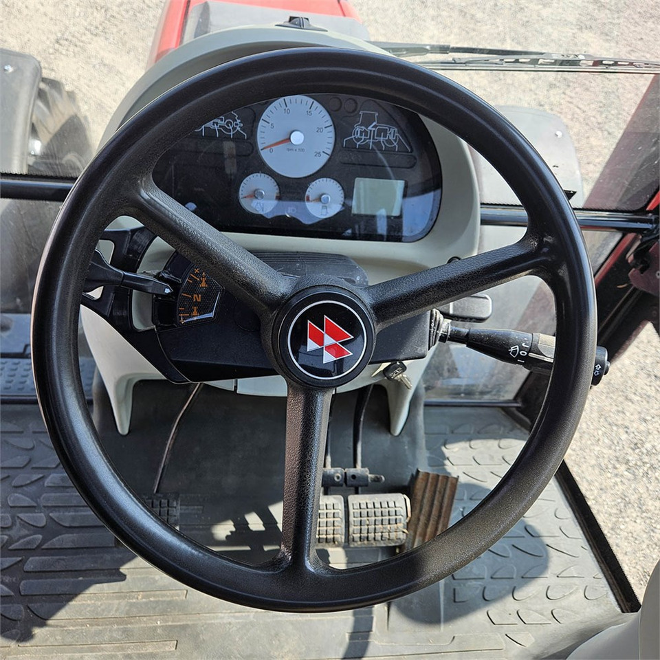 Трактор Massey Ferguson 6480: фото 19