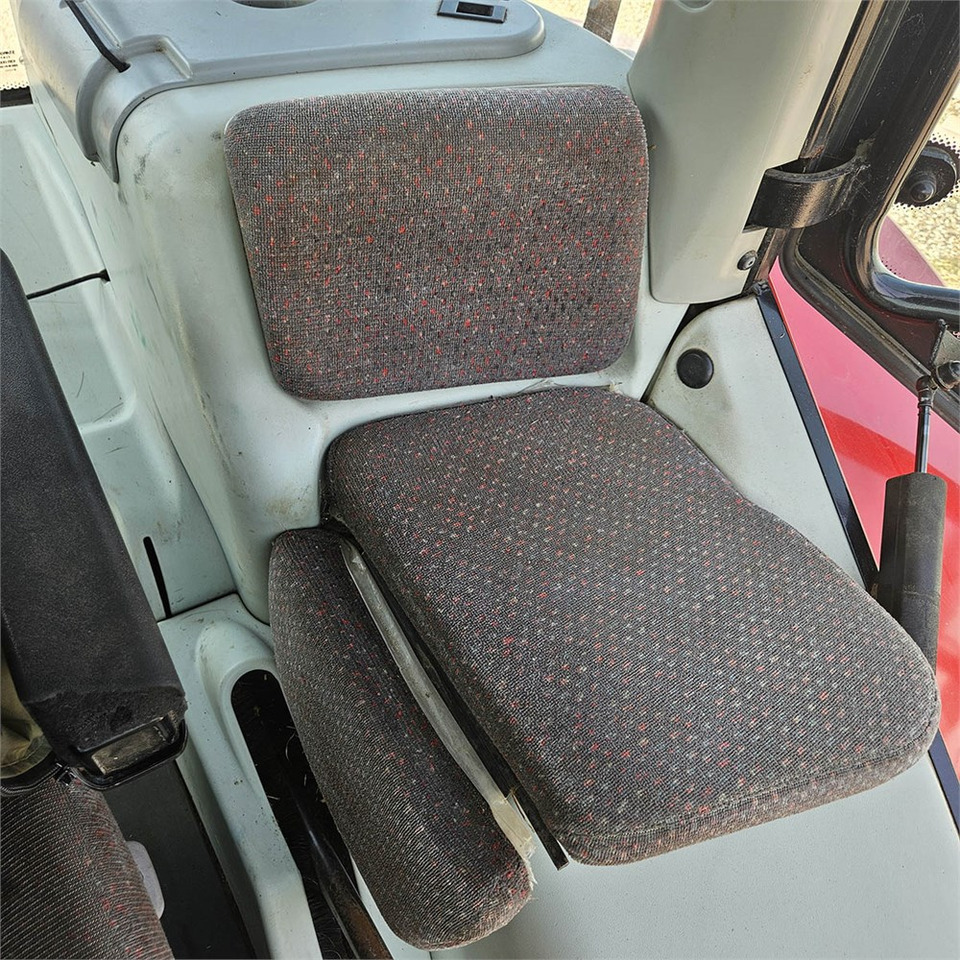 Трактор Massey Ferguson 6480: фото 13