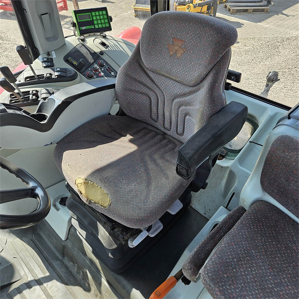 Трактор Massey Ferguson 6480: фото 11