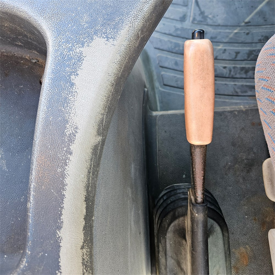 Трактор New Holland TS 100: фото 19 Трактор New Holland TS 100: фото 19