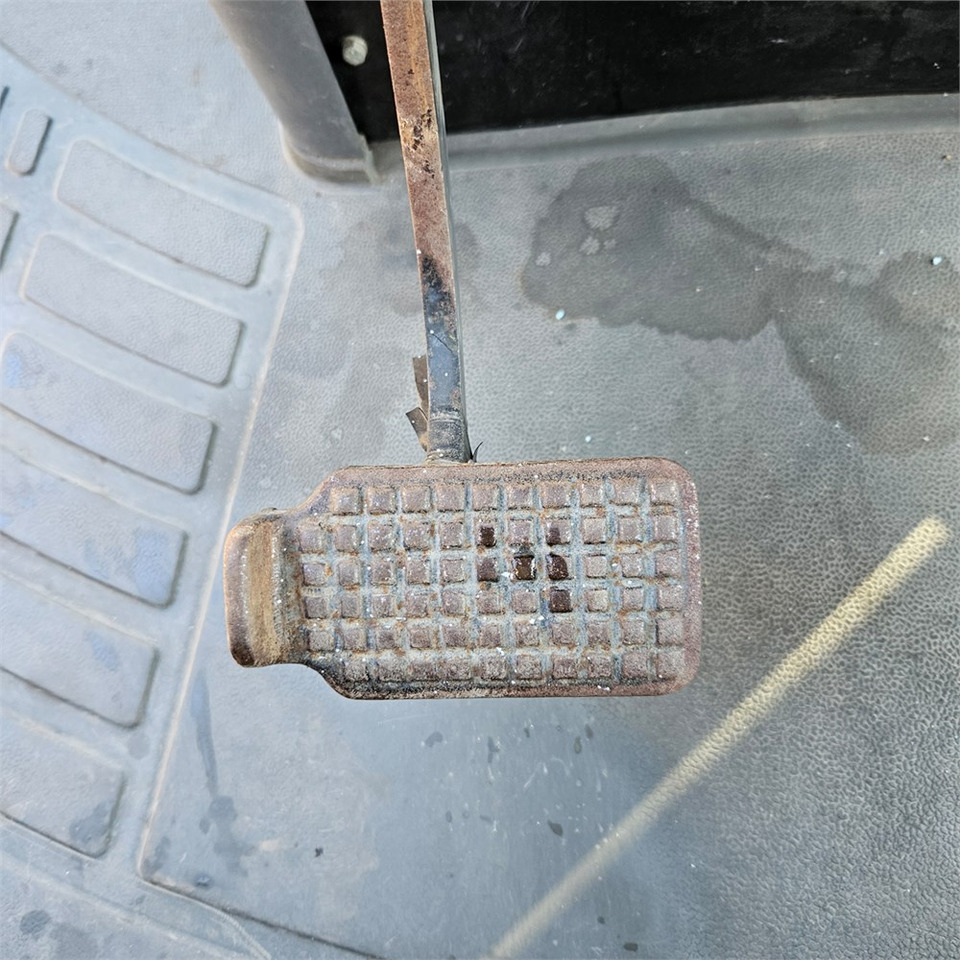 Трактор New Holland TS 100: фото 24 Трактор New Holland TS 100: фото 24