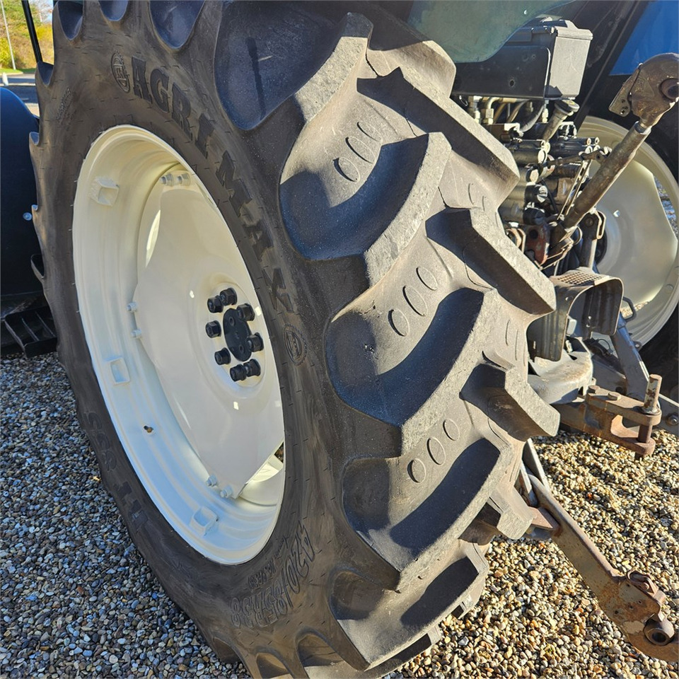 Трактор New Holland TS 100: фото 48 Трактор New Holland TS 100: фото 48