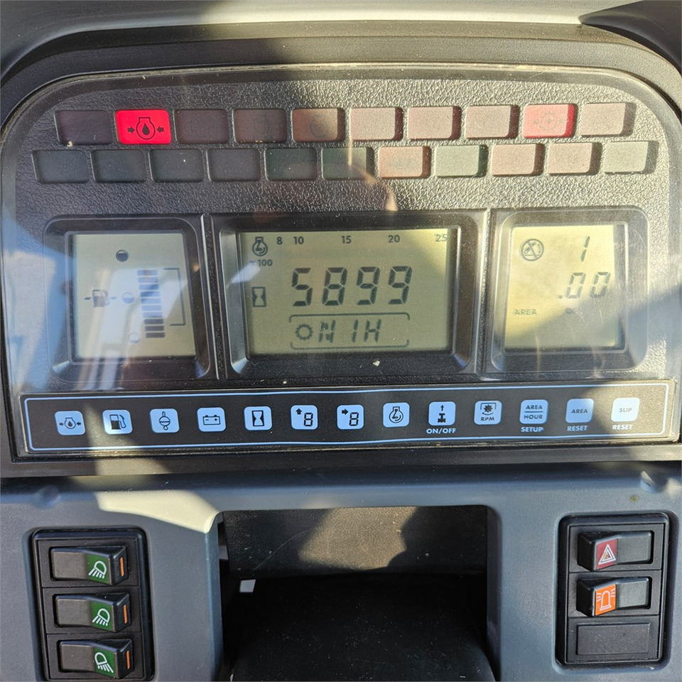 Трактор New Holland TS 100: фото 20 Трактор New Holland TS 100: фото 20