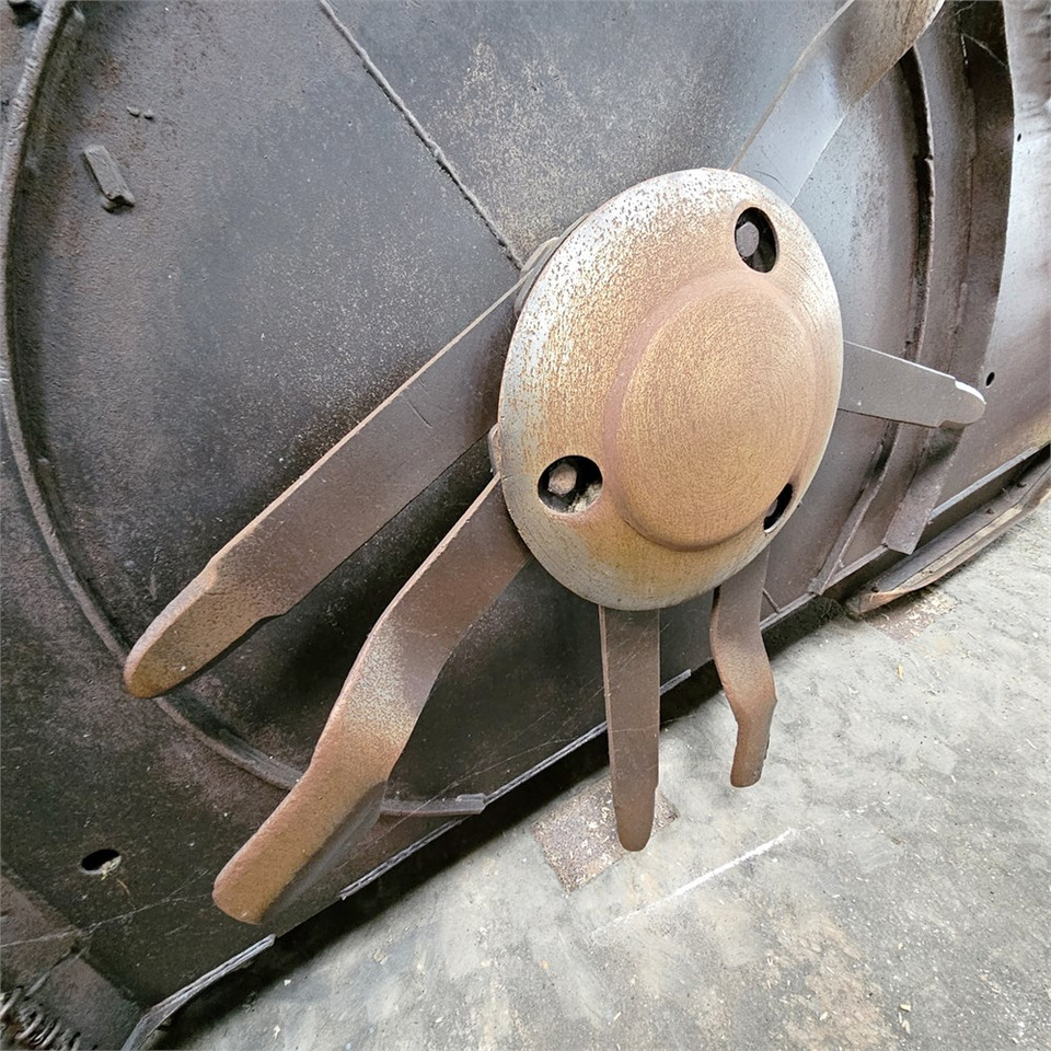 Spearhead Multicut 820 - Техника для сенозаготовки: фото 4 Spearhead Multicut 820 - Техника для сенозаготовки: фото 4