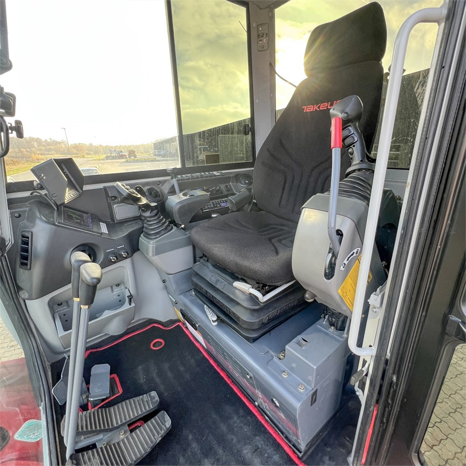 Мини-экскаватор Takeuchi TB260 Levelizer: фото 14 Мини-экскаватор Takeuchi TB260 Levelizer: фото 14