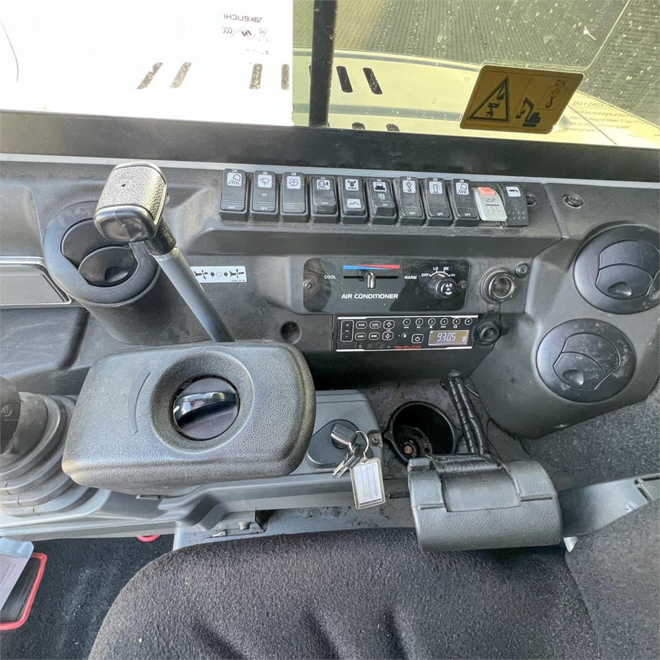 Мини-экскаватор Takeuchi TB260 Levelizer: фото 21 Мини-экскаватор Takeuchi TB260 Levelizer: фото 21