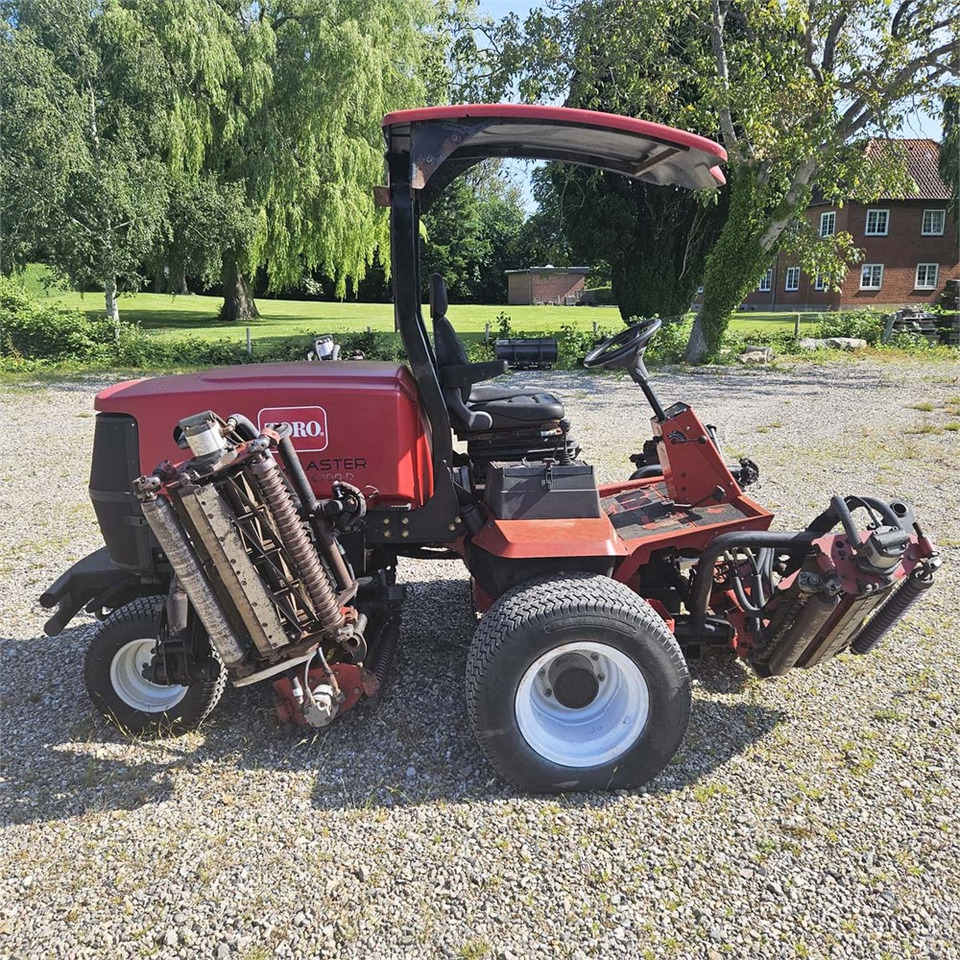 Toro Reelmaster 6700-D - Газонокосилка: фото 3 Toro Reelmaster 6700-D - Газонокосилка: фото 3