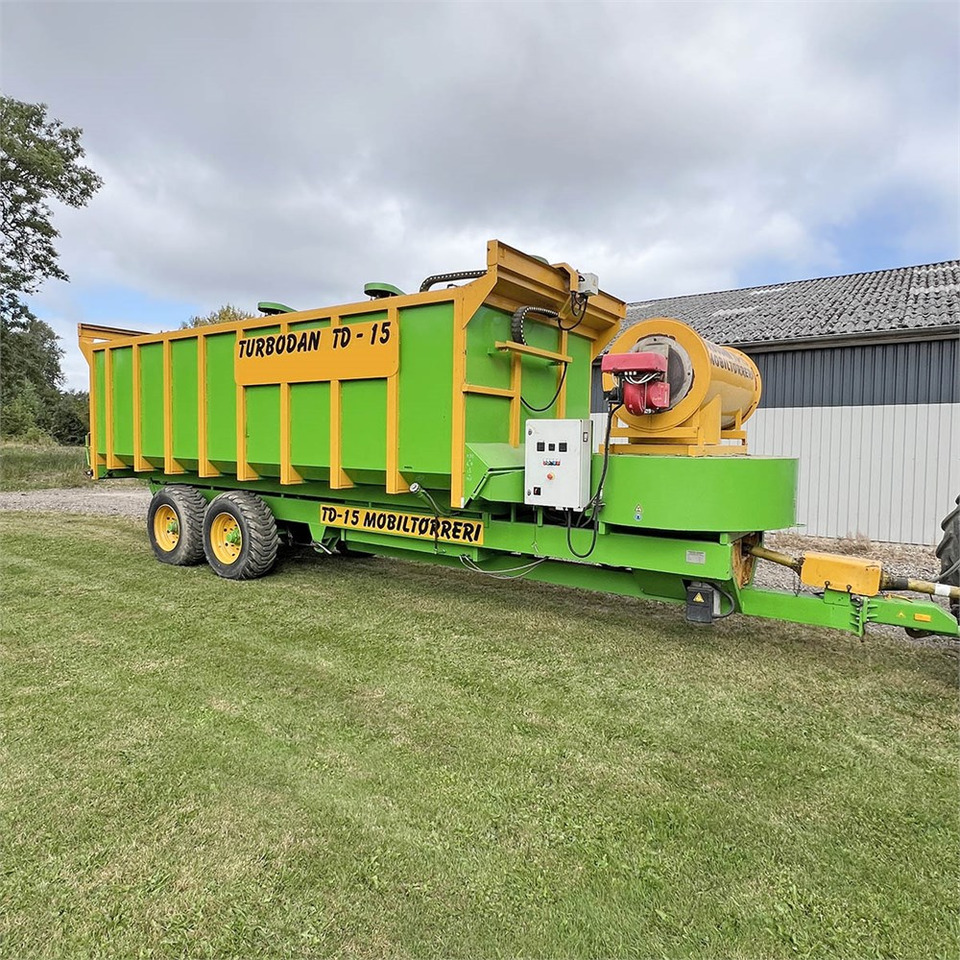 Turbodan TD15 - Техника для сенозаготовки: фото 4 Turbodan TD15 - Техника для сенозаготовки: фото 4