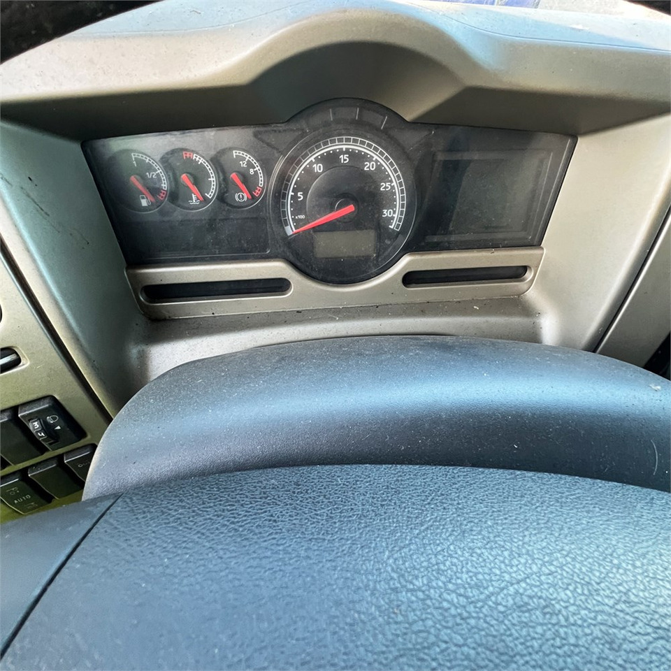 Тягач Renault 440 DXI Gigant: фото 16