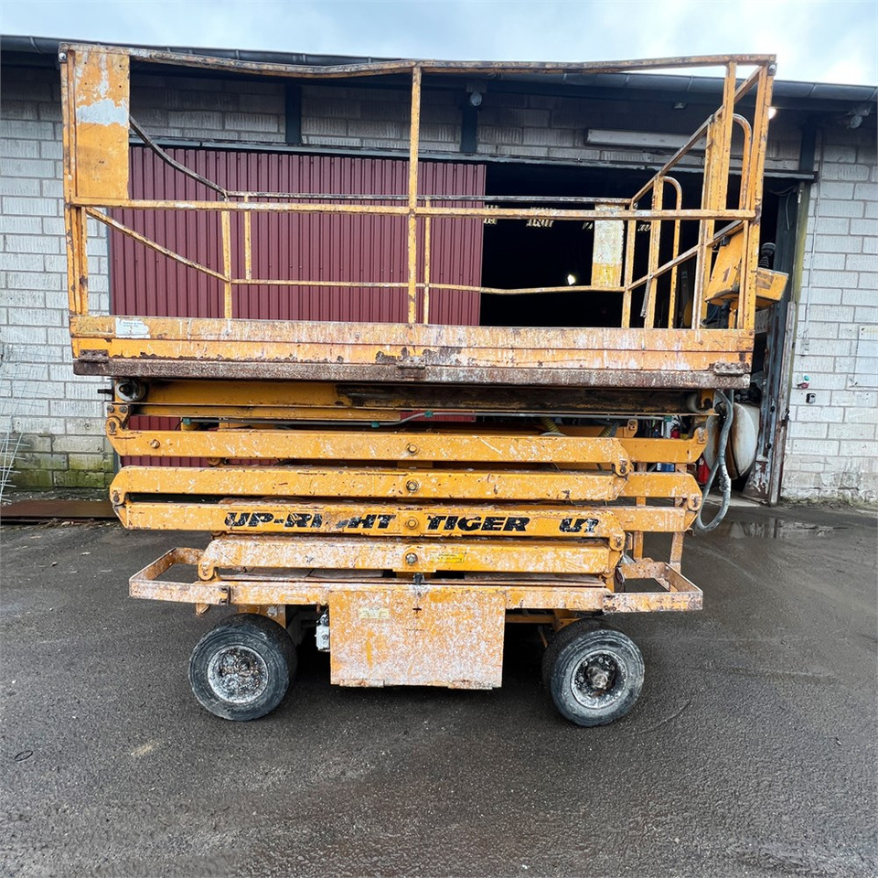 UpRight Tiger F5024-01 - Ножничный подъемник: фото 4 UpRight Tiger F5024-01 - Ножничный подъемник: фото 4