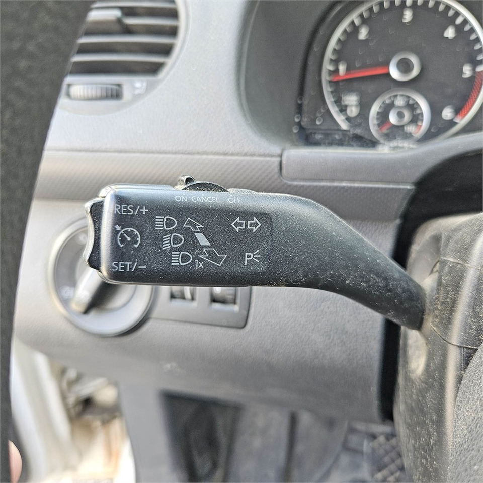 Легковой фургон VW Caddy 1,6 TDI BMT 102 HK: фото 23