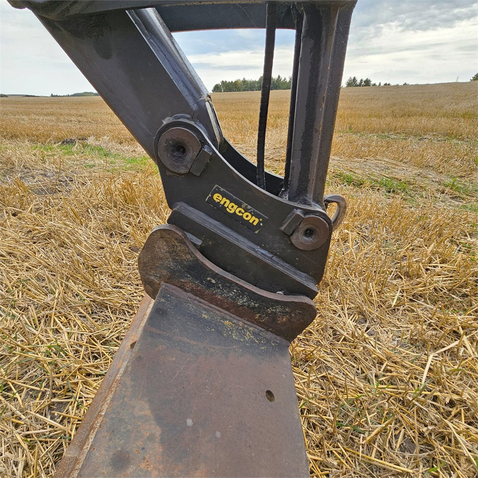 Экскаватор-погрузчик Volvo BL71 Plus: фото 47 Экскаватор-погрузчик Volvo BL71 Plus: фото 47