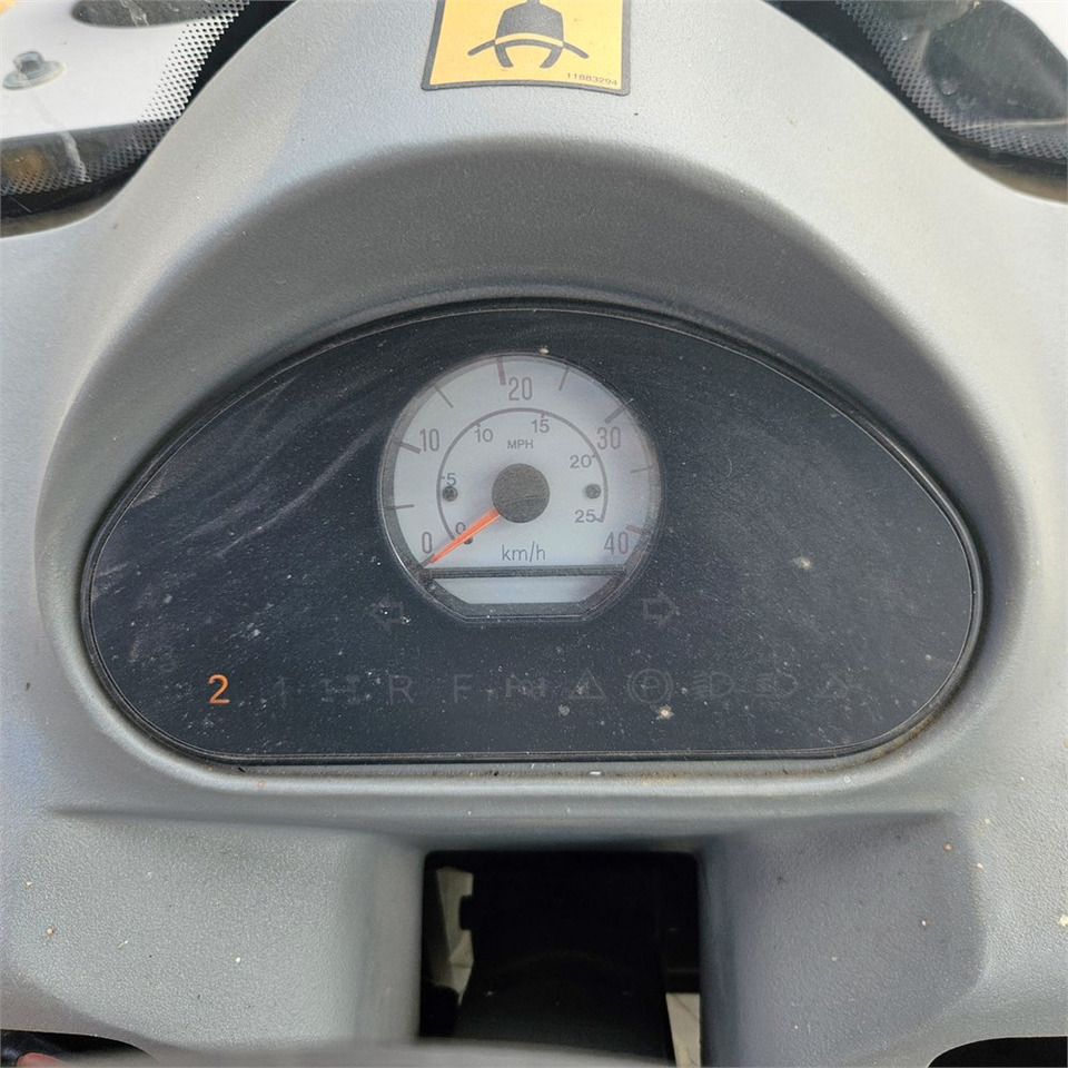 Экскаватор-погрузчик Volvo BL71 Plus: фото 37 Экскаватор-погрузчик Volvo BL71 Plus: фото 37