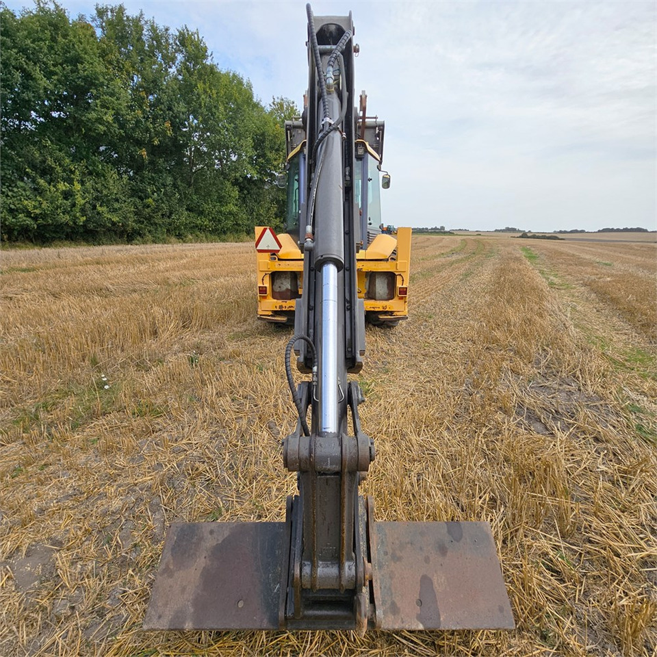 Экскаватор-погрузчик Volvo BL71 Plus: фото 46 Экскаватор-погрузчик Volvo BL71 Plus: фото 46