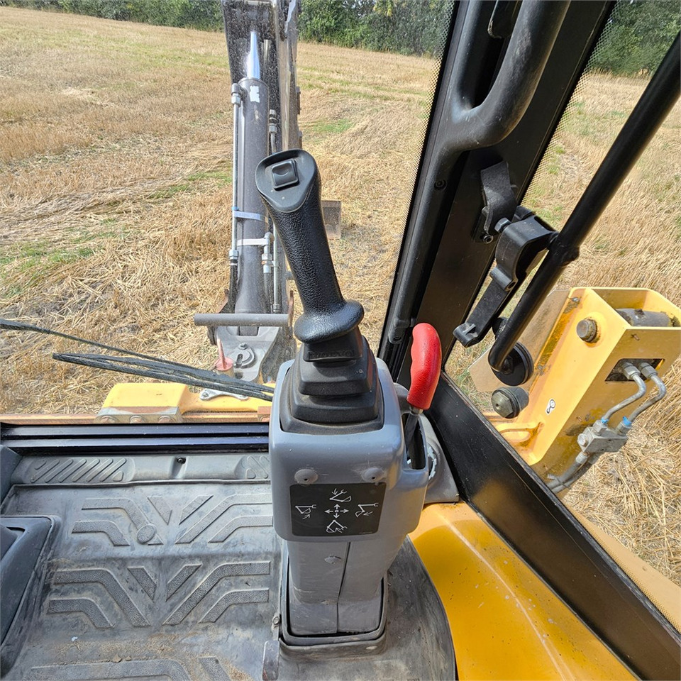 Экскаватор-погрузчик Volvo BL71 Plus: фото 19 Экскаватор-погрузчик Volvo BL71 Plus: фото 19