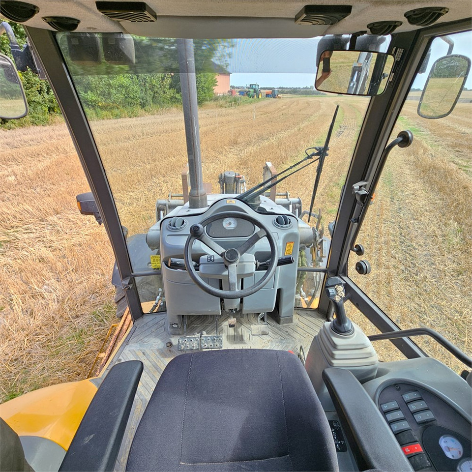 Экскаватор-погрузчик Volvo BL71 Plus: фото 24 Экскаватор-погрузчик Volvo BL71 Plus: фото 24