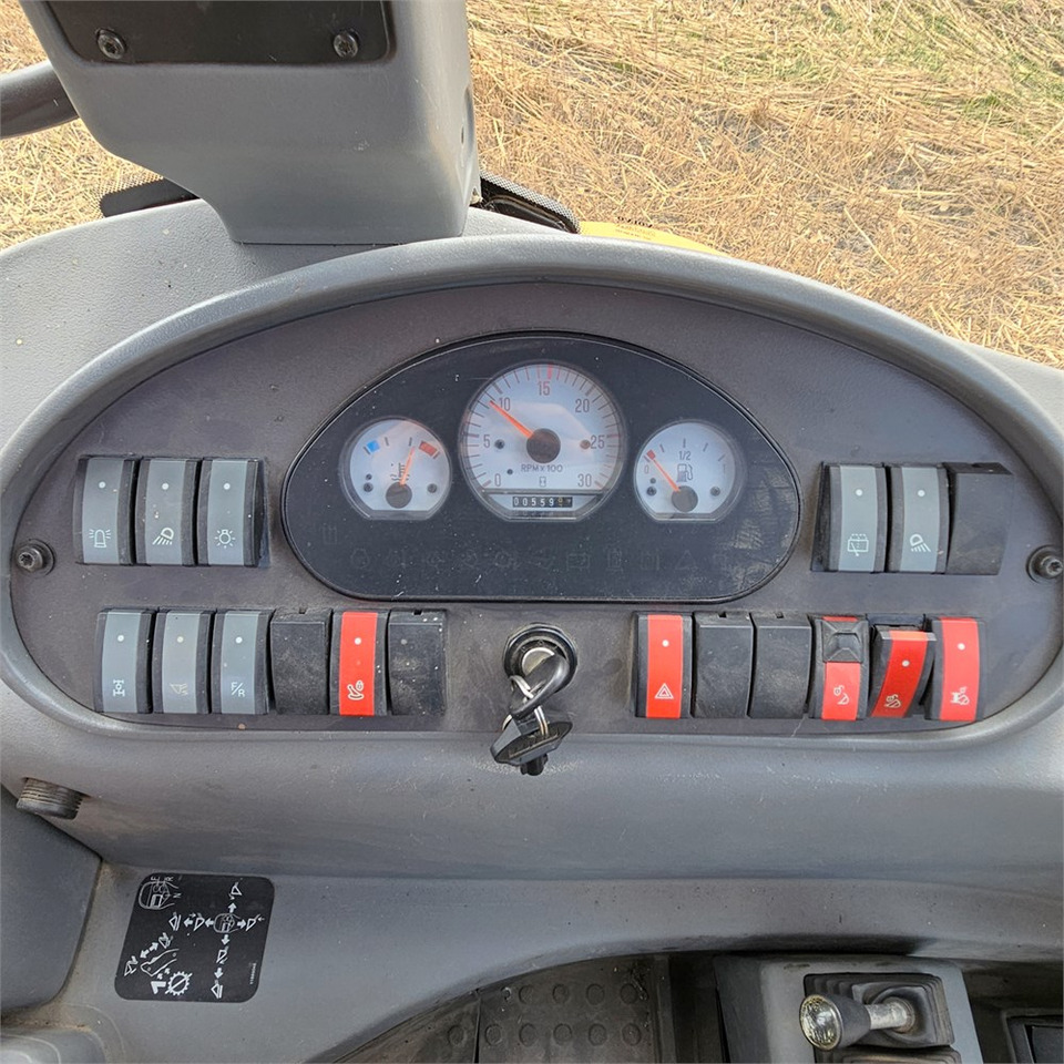 Экскаватор-погрузчик Volvo BL71 Plus: фото 27 Экскаватор-погрузчик Volvo BL71 Plus: фото 27