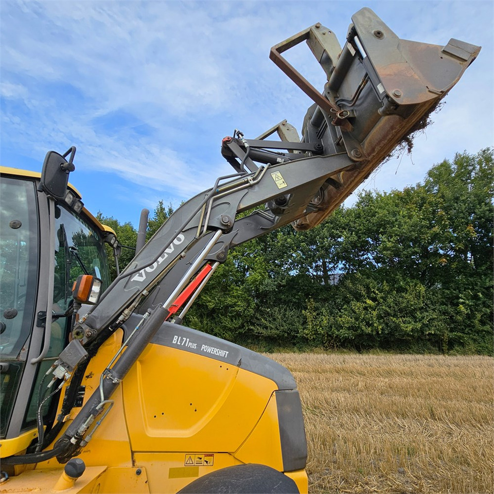 Экскаватор-погрузчик Volvo BL71 Plus: фото 49 Экскаватор-погрузчик Volvo BL71 Plus: фото 49