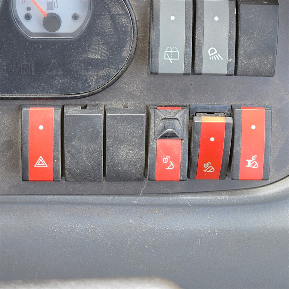 Экскаватор-погрузчик Volvo BL71 Plus: фото 31 Экскаватор-погрузчик Volvo BL71 Plus: фото 31