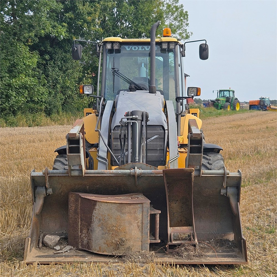 Экскаватор-погрузчик Volvo BL71 Plus: фото 10 Экскаватор-погрузчик Volvo BL71 Plus: фото 10
