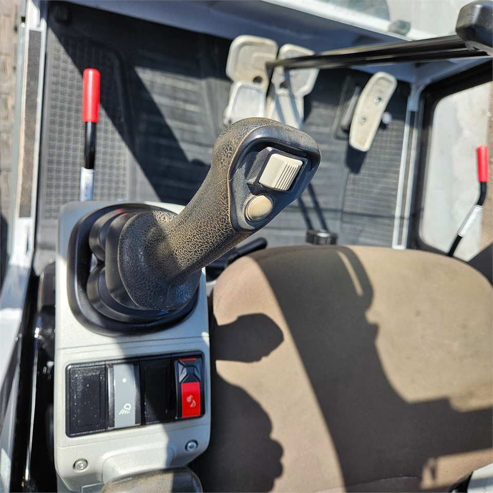 Мини-экскаватор Wacker Neuson ET18: фото 11 Мини-экскаватор Wacker Neuson ET18: фото 11