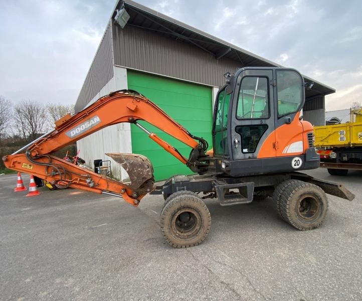 Doosan DX 55W - Колёсный экскаватор: фото 2 Doosan DX 55W - Колёсный экскаватор: фото 2