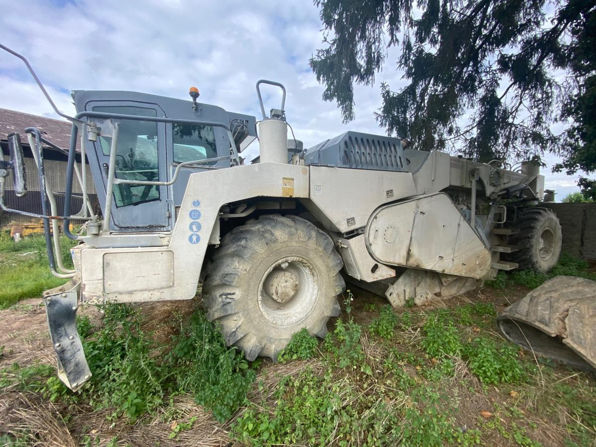 WIRTGEN WR 2400 - Стабилизатор грунта: фото 1 WIRTGEN WR 2400 - Стабилизатор грунта: фото 1