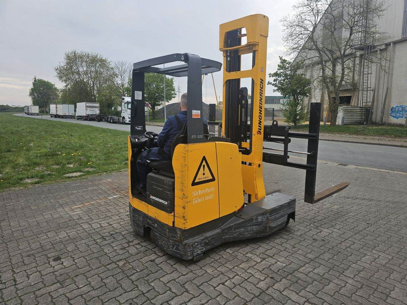 Jungheinrich ETVQ20 - Ричтрак: фото 5 Jungheinrich ETVQ20 - Ричтрак: фото 5