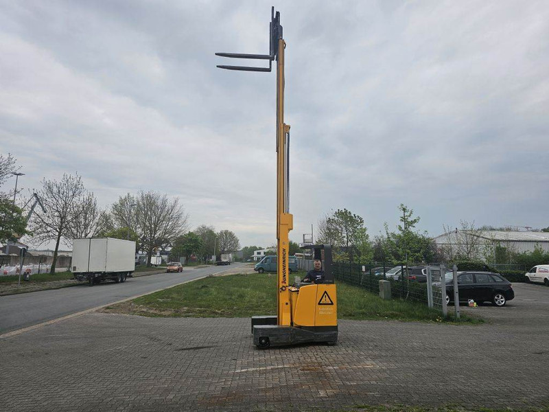 Jungheinrich ETVQ20 - Ричтрак: фото 3 Jungheinrich ETVQ20 - Ричтрак: фото 3