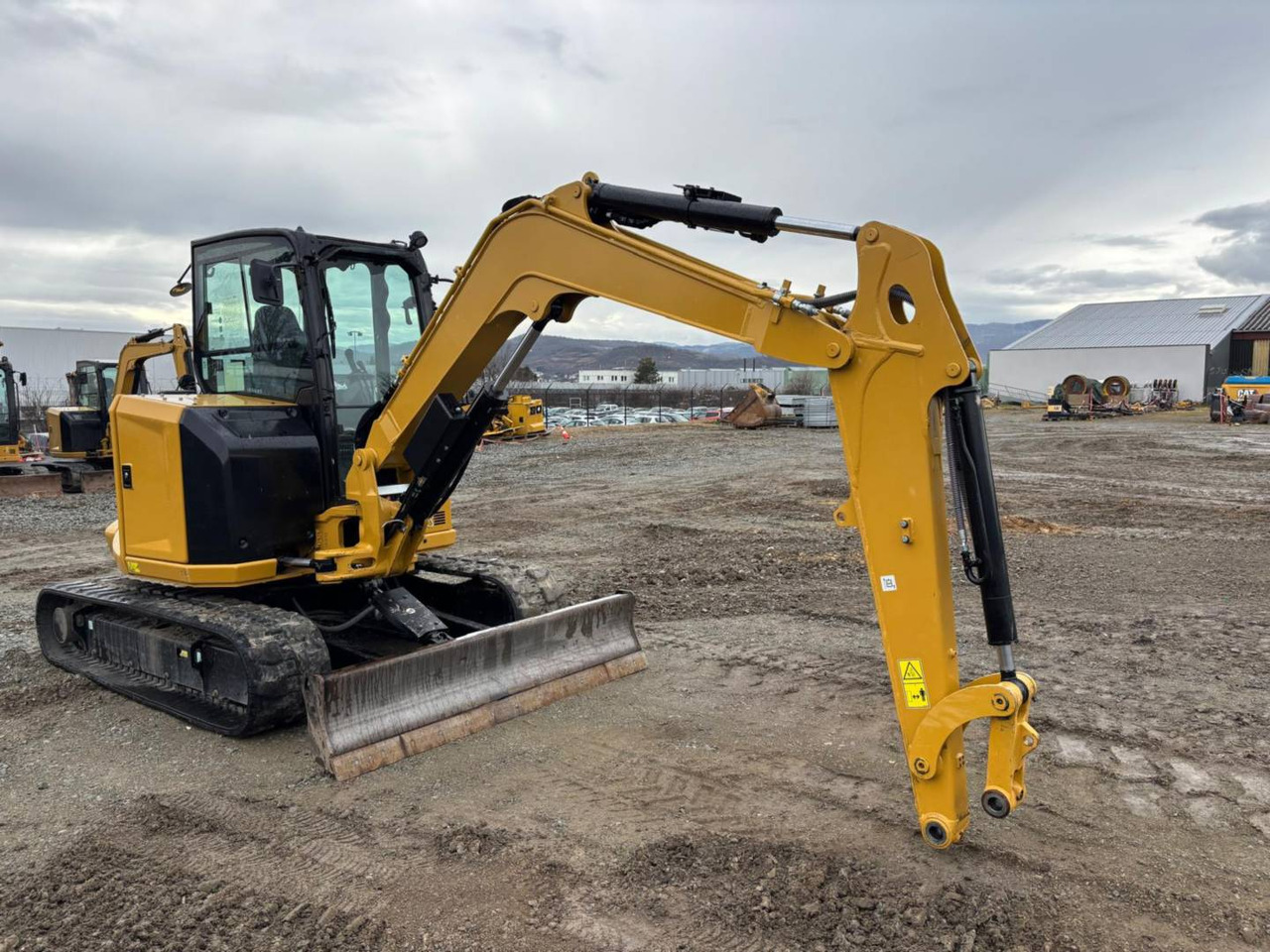 CAT 305 - Гусеничный экскаватор: фото 1 CAT 305 - Гусеничный экскаватор: фото 1