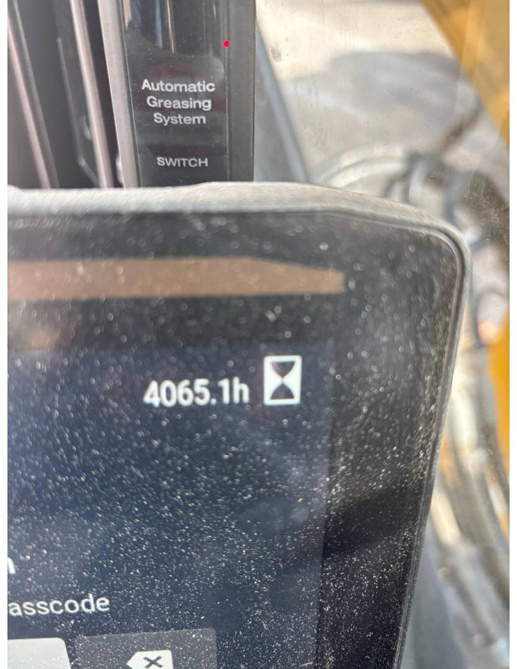 CAT 315 - Гусеничный экскаватор: фото 5 CAT 315 - Гусеничный экскаватор: фото 5