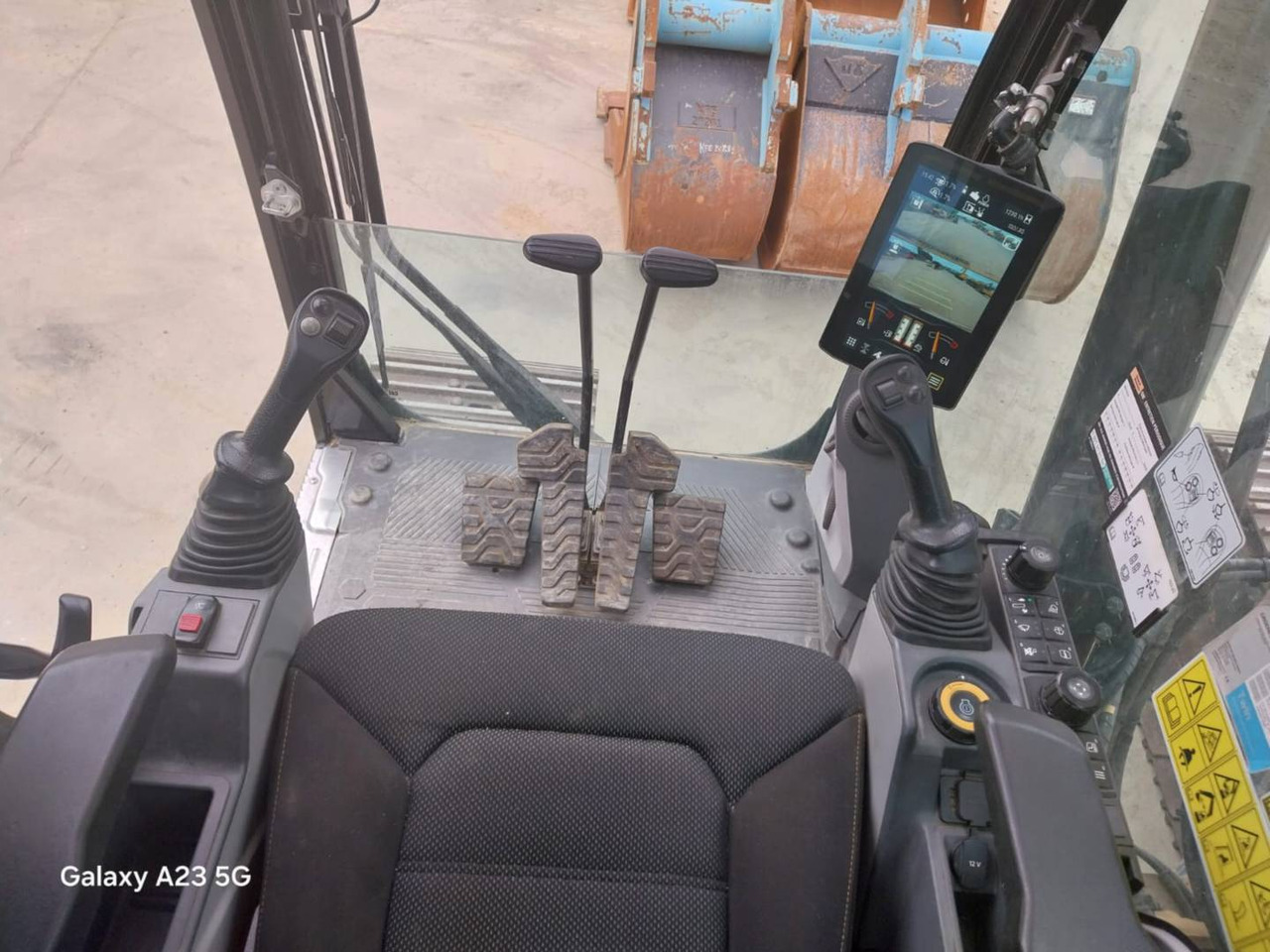 CAT 320 - Гусеничный экскаватор: фото 5 CAT 320 - Гусеничный экскаватор: фото 5